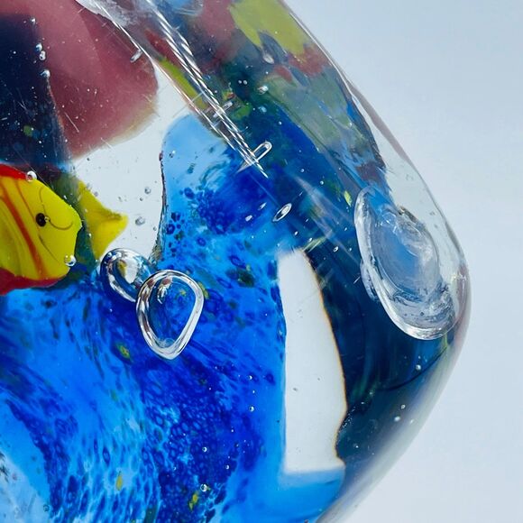 Vintage K's Collection Paperweight Aquarium Style Glass w/ Fish Bubbles Inside - Picture 6 of 7